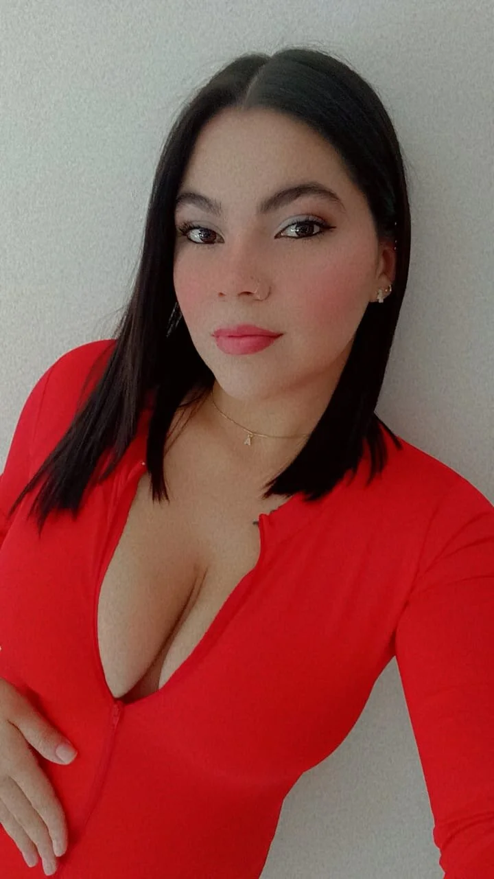 XXX Porn Photo of Nude hillary_uckerman_ 39