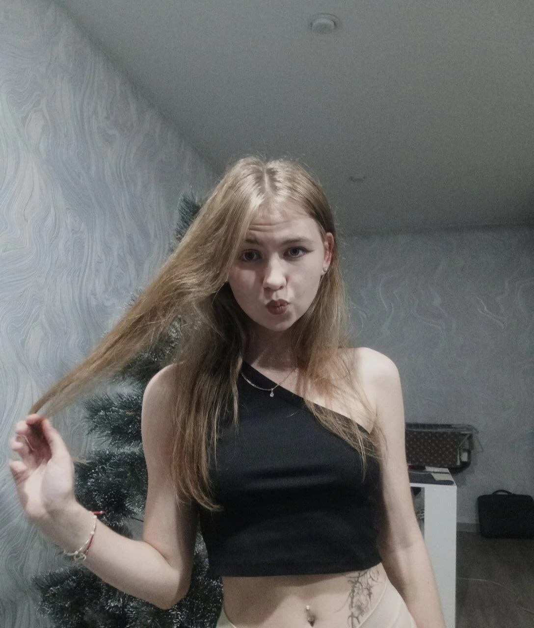 XXX Porn Photo of Nude AnnettaHosaka 20