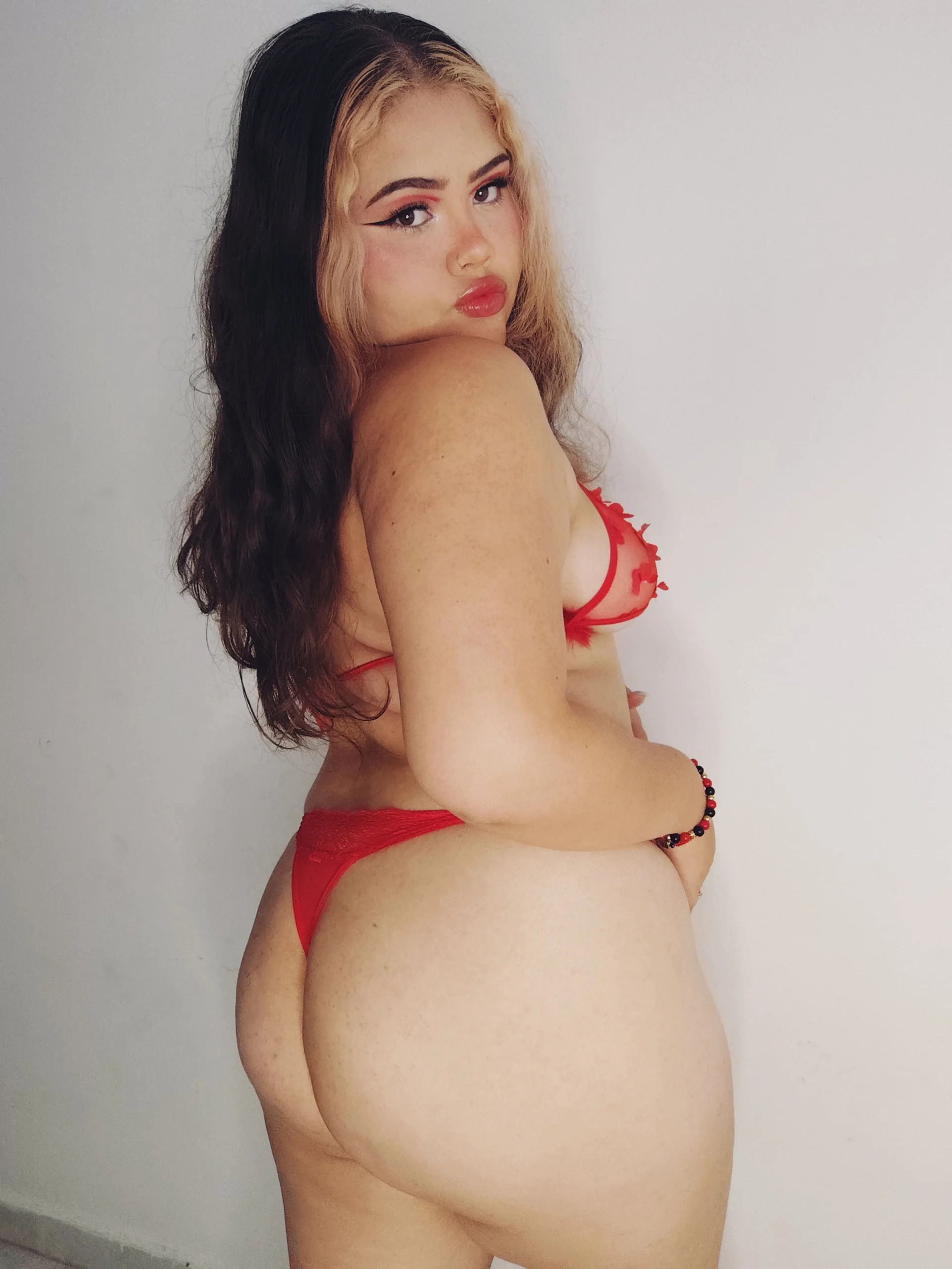 XXX Porn Photo of Nude Emma-Roy 13
