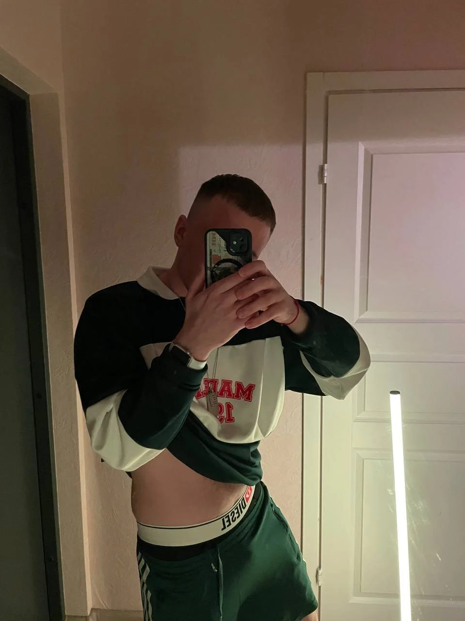 XXX Porn Photo of Nude Vers_gay 31