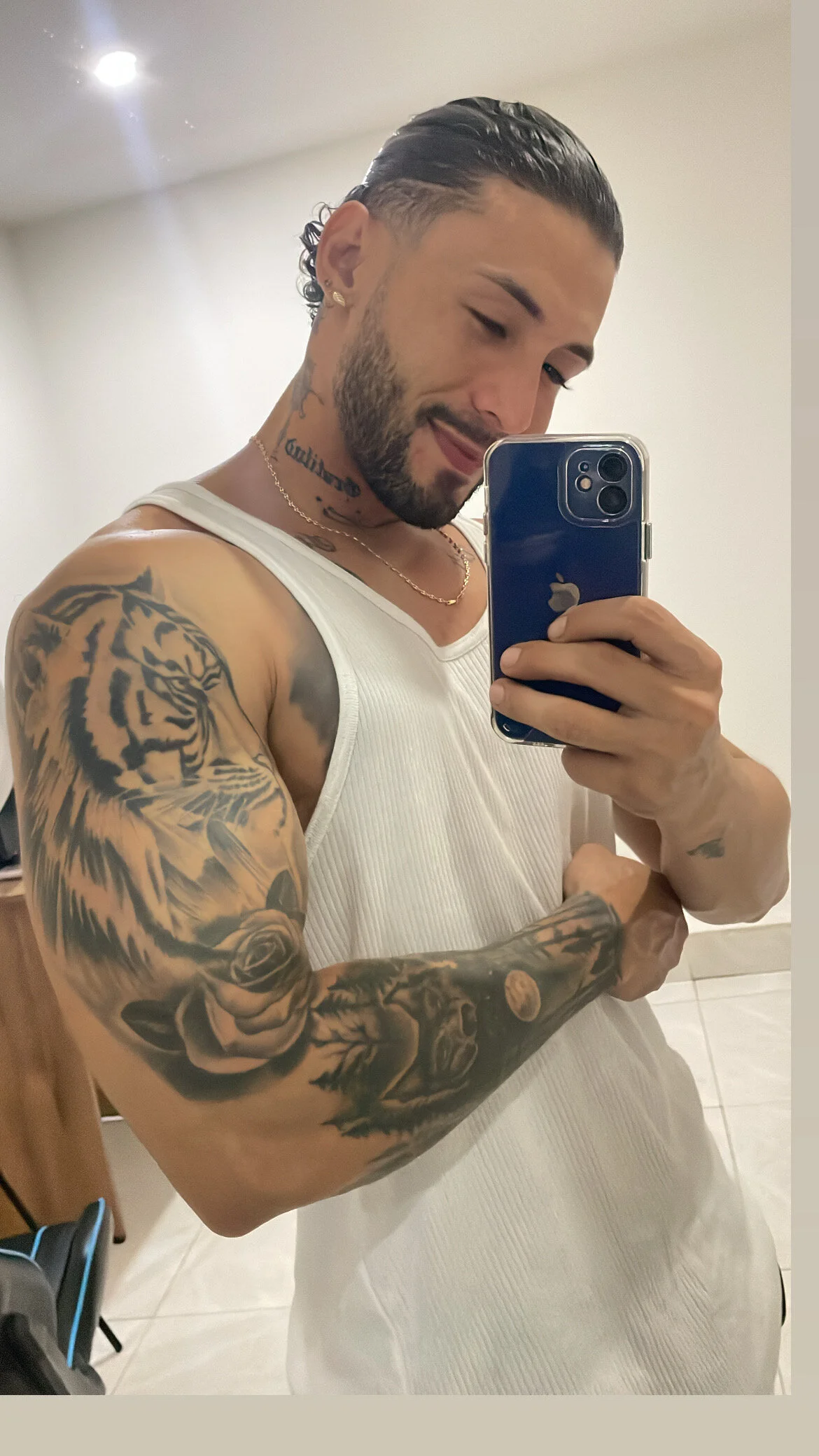 XXX Porn Photo of Nude Alucard_Vlack1 17