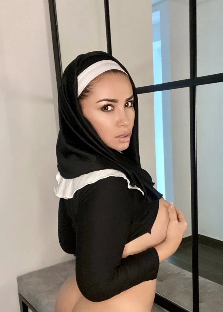 XXX Porn Photo of Nude NINIK_STYLE 2