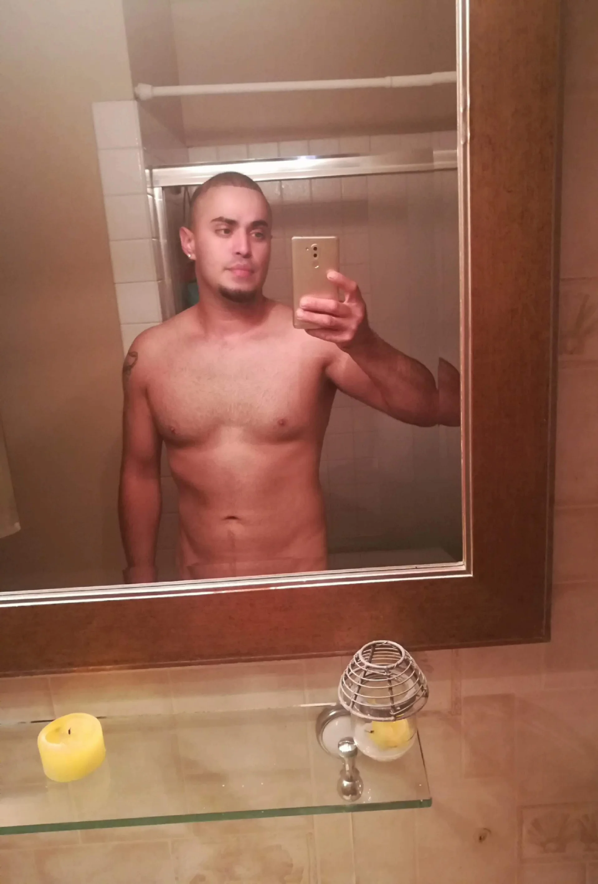 XXX Porn Photo of Nude Gentlemanwitathickdick 2