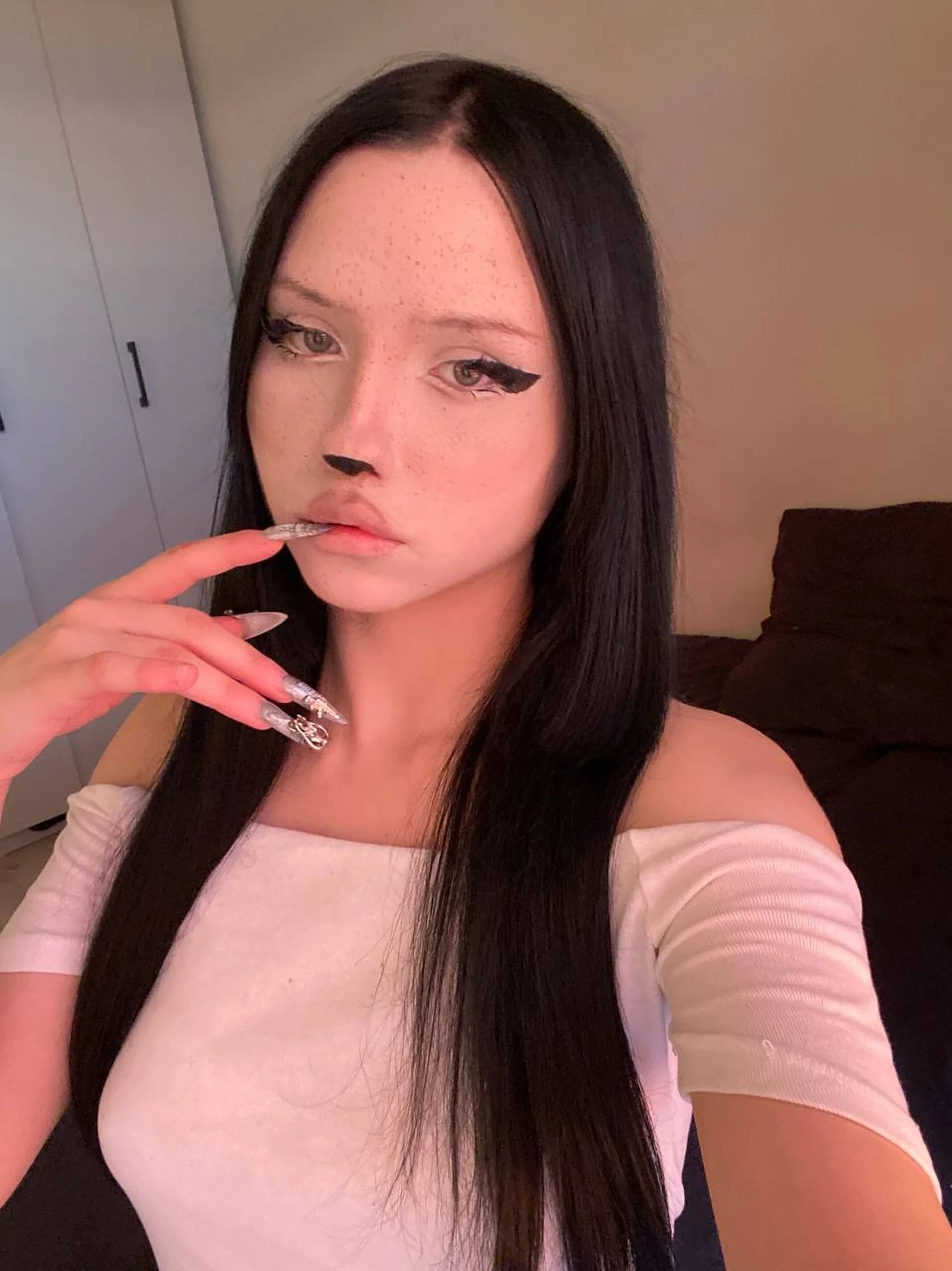 XXX Porn Photo of Nude ElfriedaCutno 5