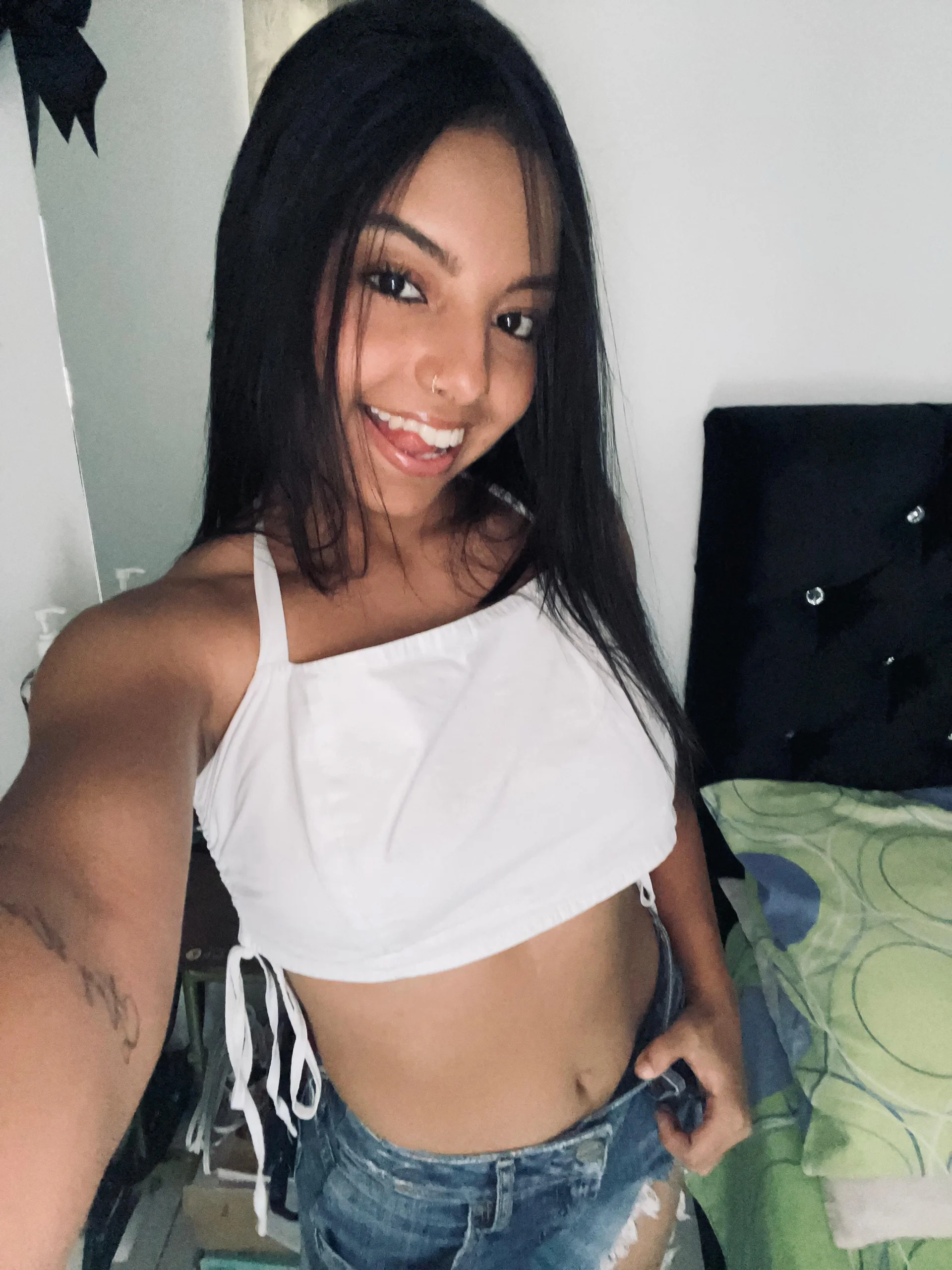 XXX Porn Photo of Nude allyson_petite 1