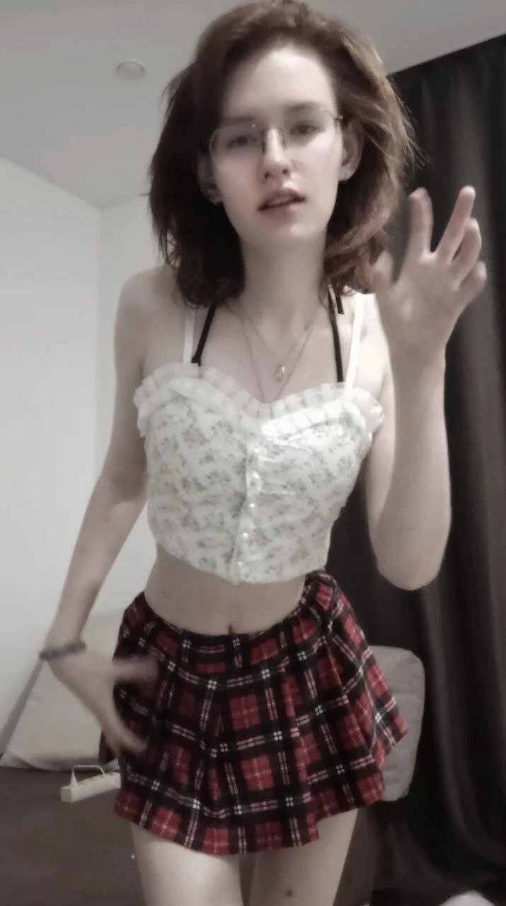 XXX Porn Photo of Nude PliantMissus 4