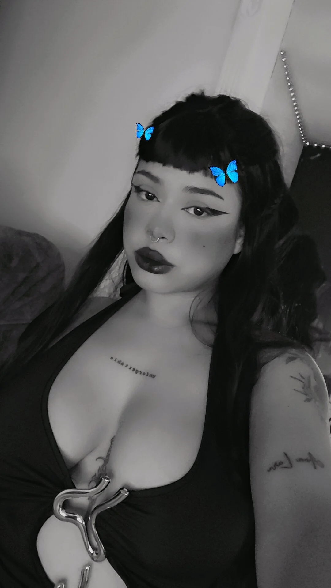 XXX Porn Photo of Nude reina_reina 1