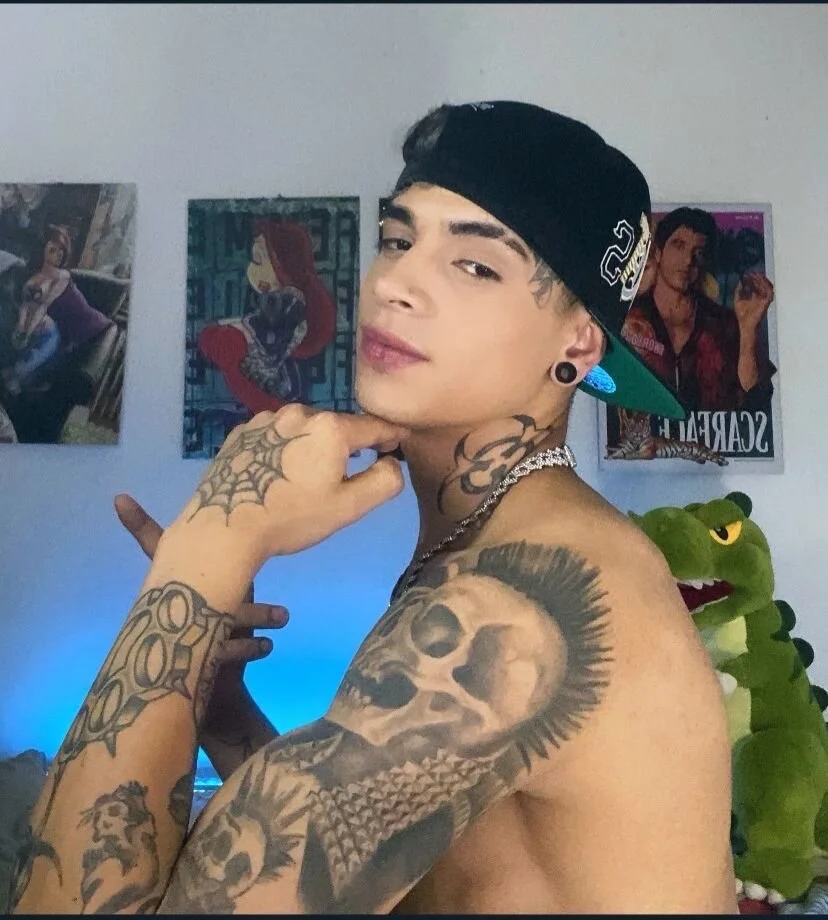 XXX Porn Photo of Nude alex_rockstar 1