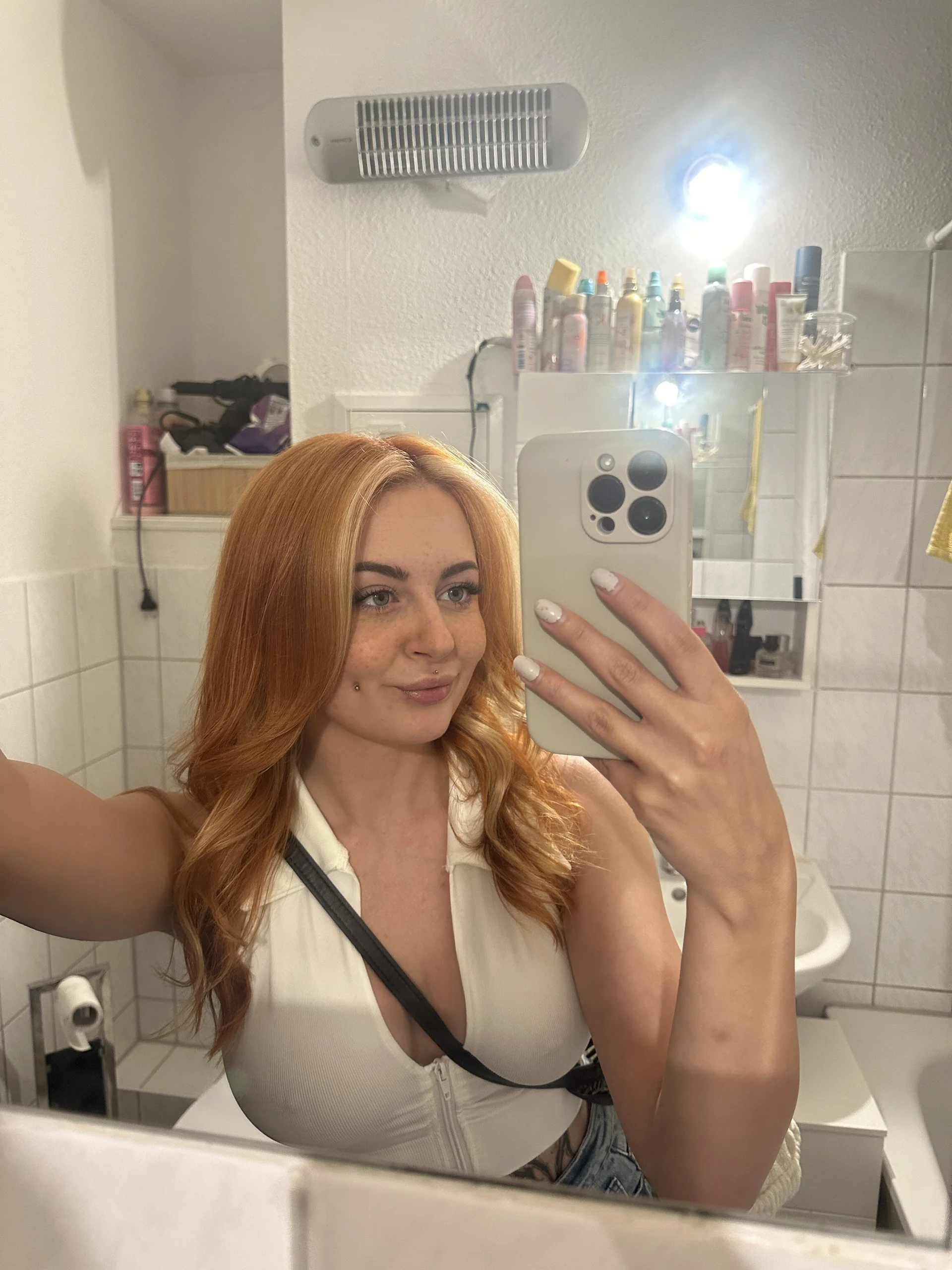 XXX Porn Photo of Nude ObviouslyPeachy 16