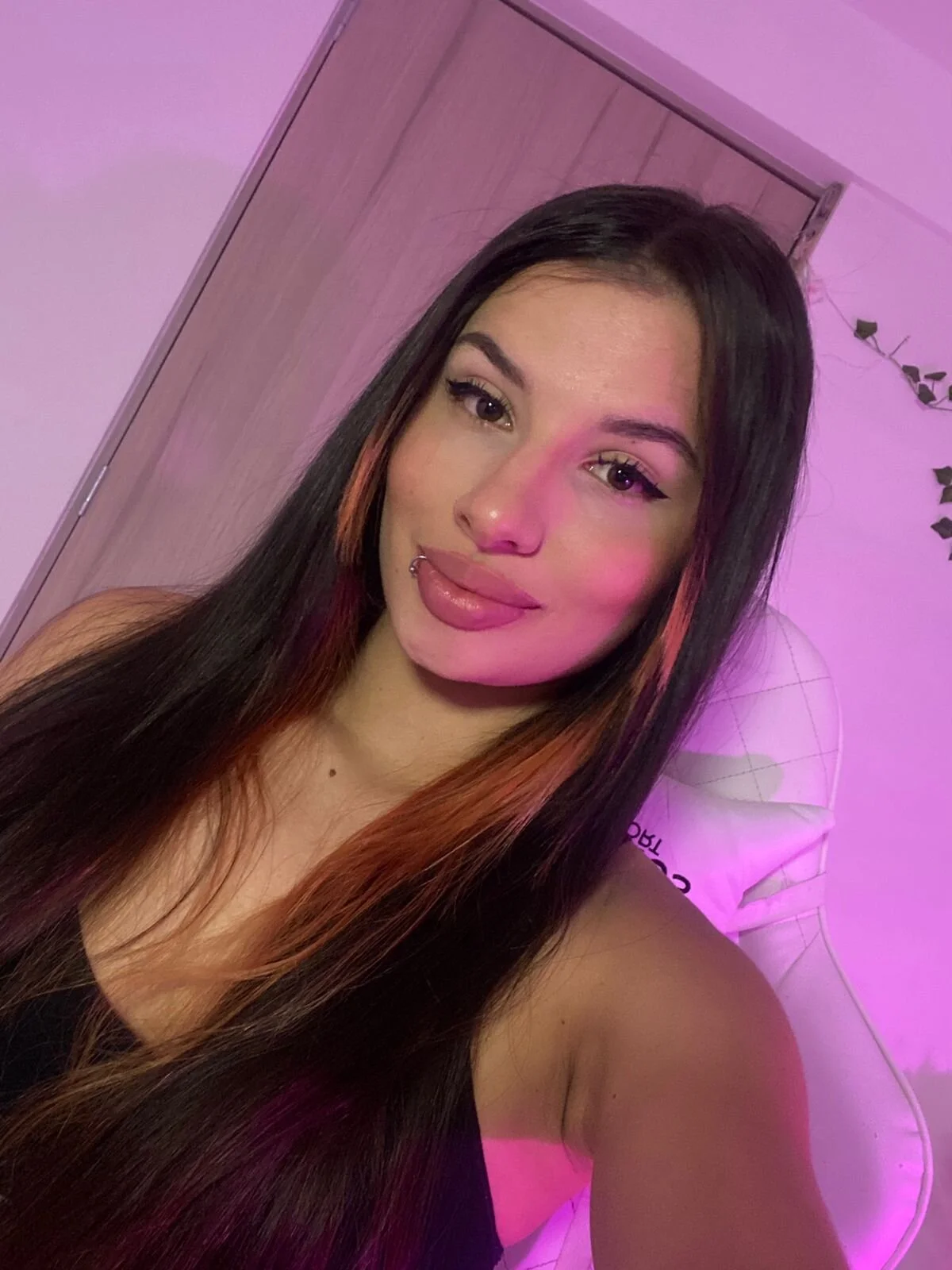 XXX Porn Photo of Nude 0ne_0f_0ne 1