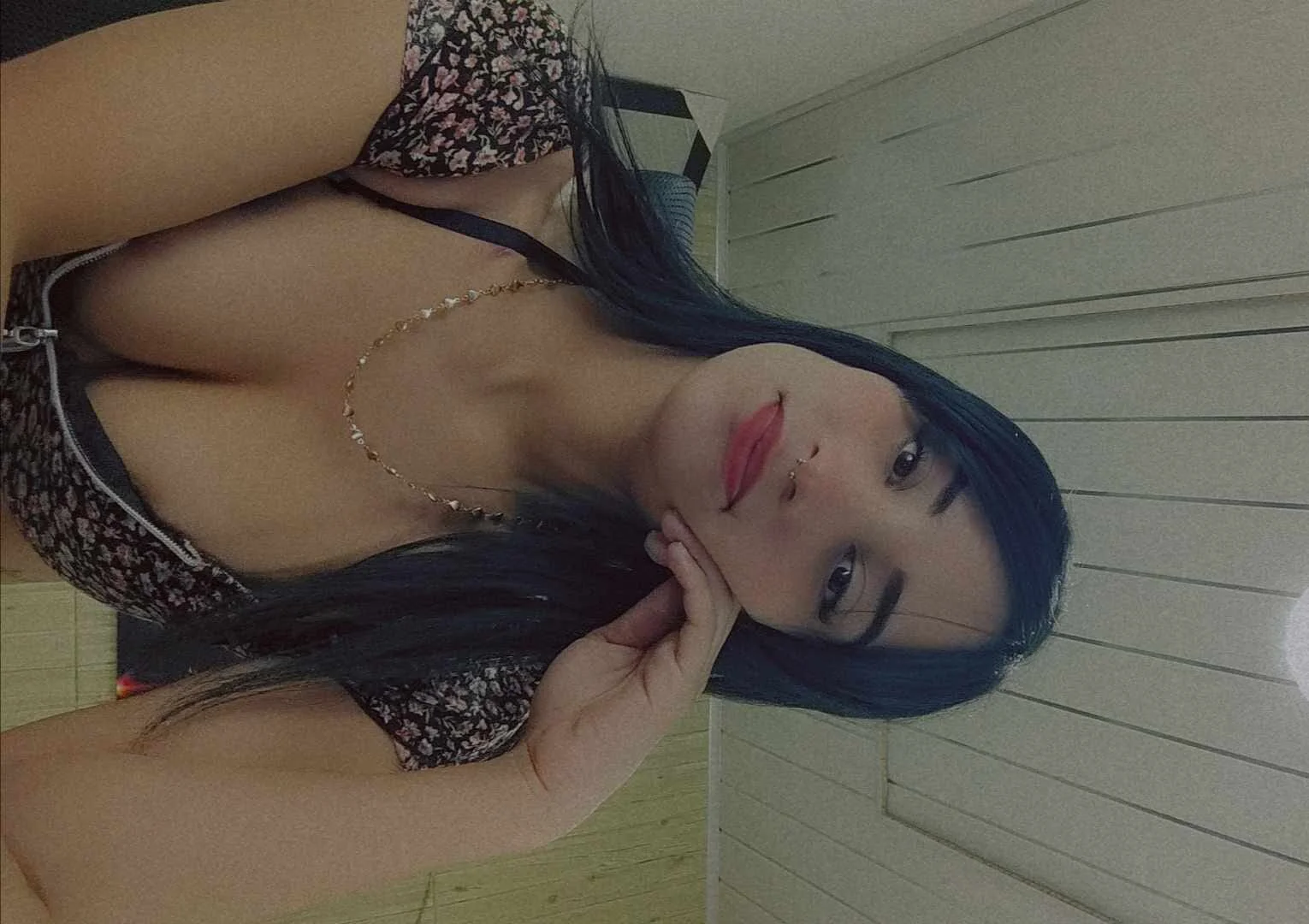 XXX Porn Photo of Nude karolyne_babee 4