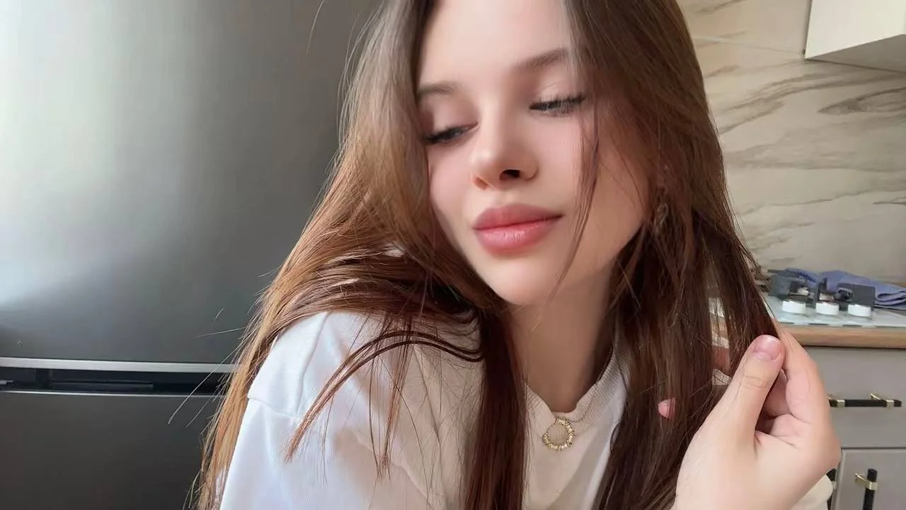 XXX Porn Photo of Nude VallieBronstade 4