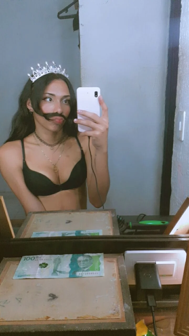 XXX Porn Photo of Nude EmilyGomezLS 16