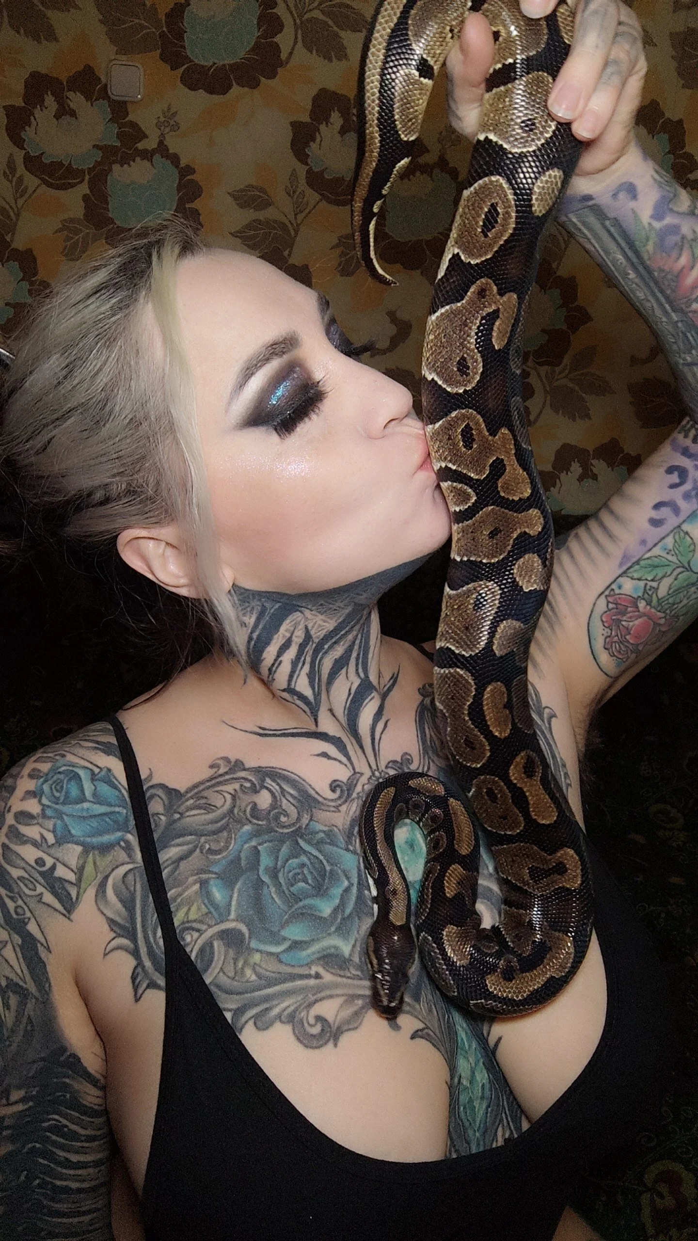 XXX Porn Photo of Nude MistressDarkSindel 24