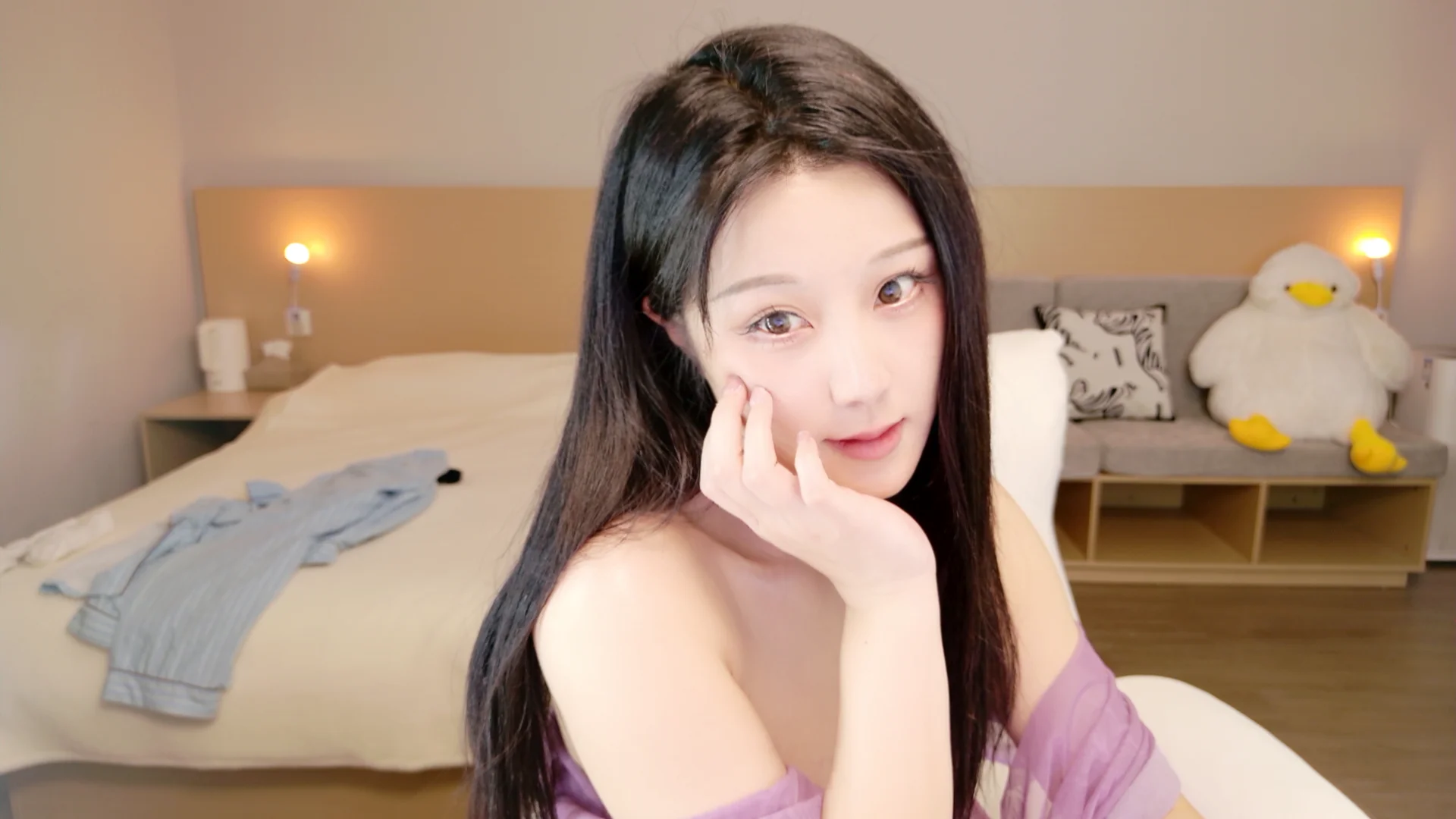 XXX Porn Photo of Nude Lucky-baby 1