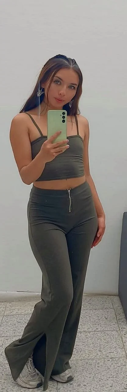 XXX Porn Photo of Nude megan_doll2123 4