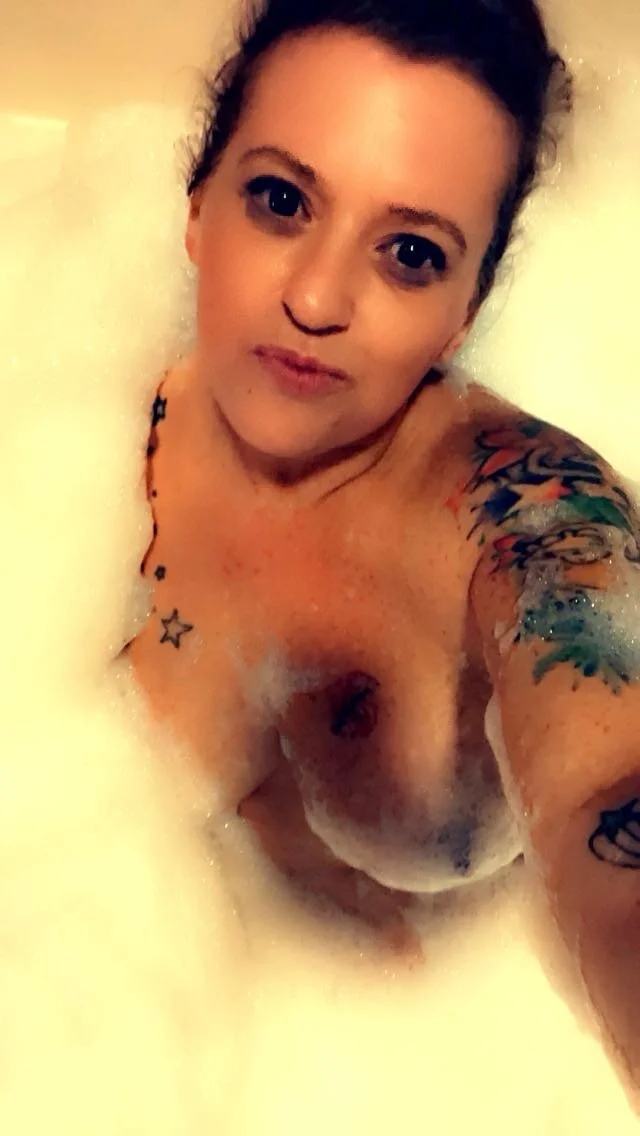 XXX Porn Photo of Nude LustyNikkiSixxx 35