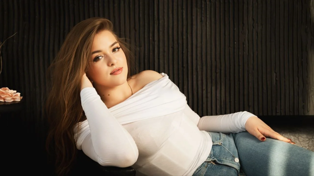 XXX Porn Photo of Nude EmilyWhispers 7