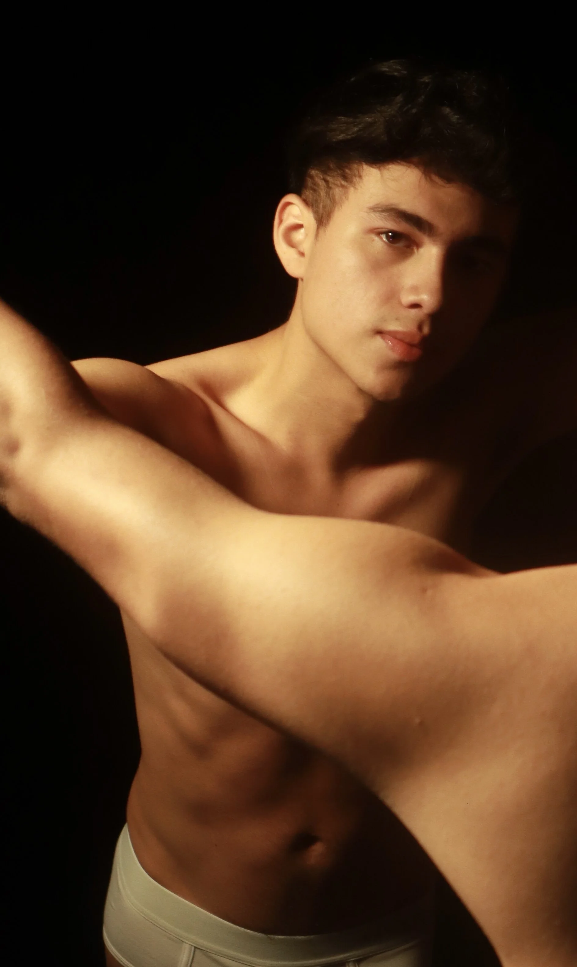 XXX Porn Photo of Nude Xander_Card 2