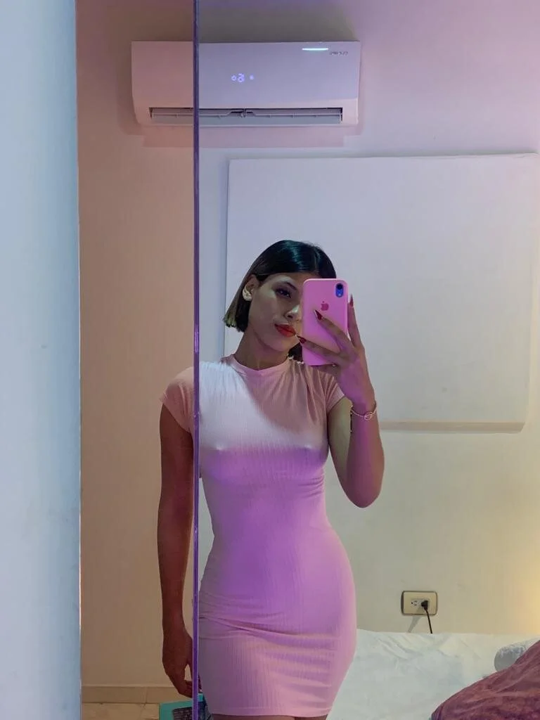 XXX Porn Photo of Nude oxiris_1 7