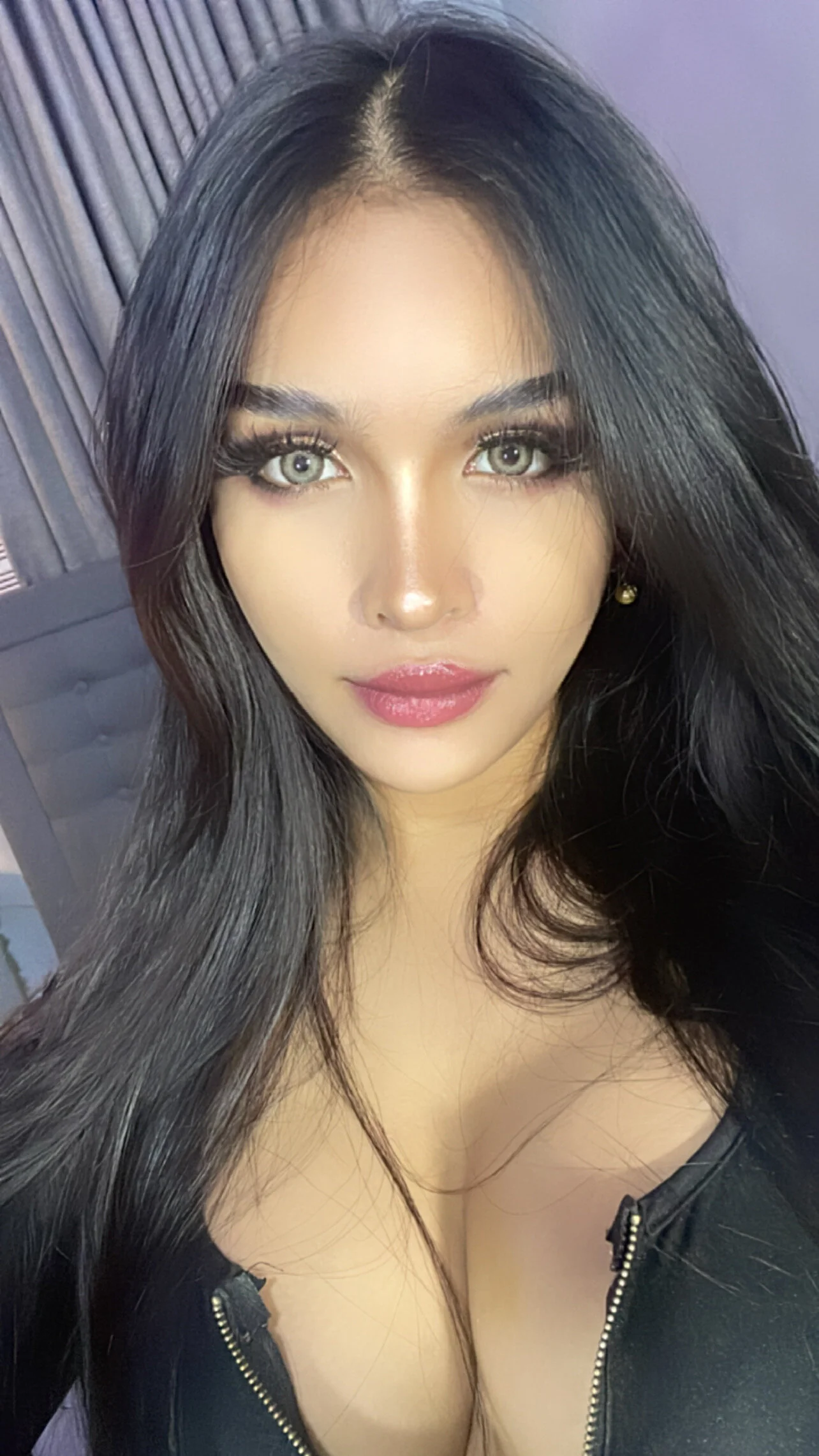 XXX Porn Photo of Nude PrettyYoungHugeCockTS 3