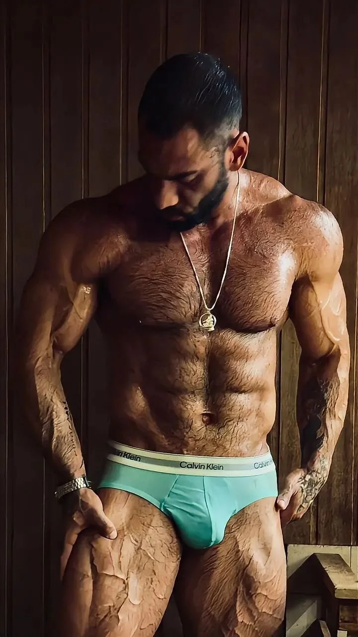 XXX Porn Photo of Nude henryhadesflirt 16