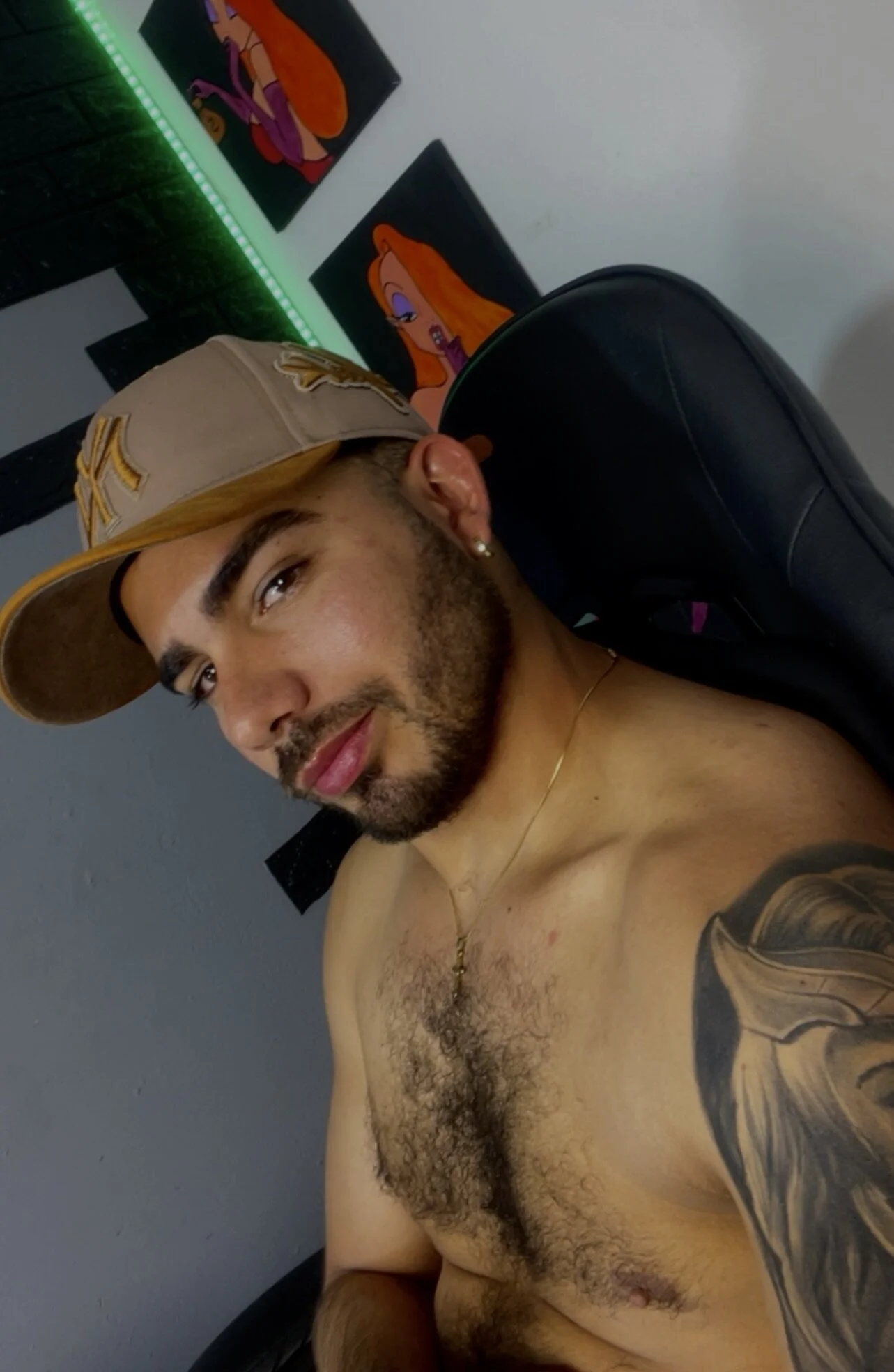 XXX Porn Photo of Nude adamhairy 142