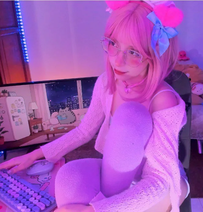XXX Porn Photo of Nude bluelen 225