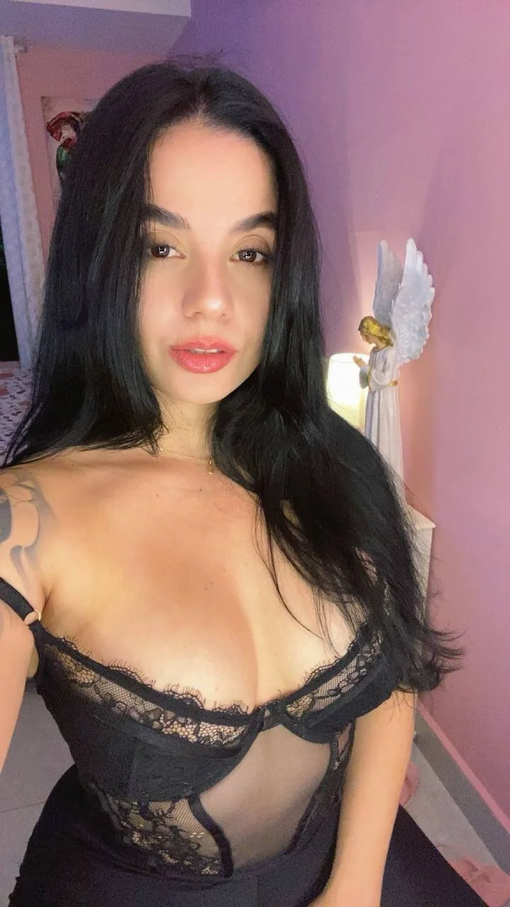 XXX Porn Photo of Nude emmy_danielss 5