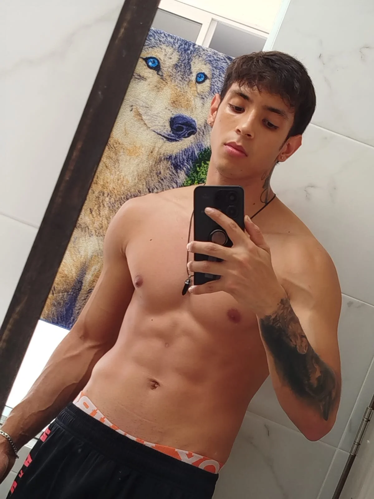 XXX Porn Photo of Nude Wolf_light 7