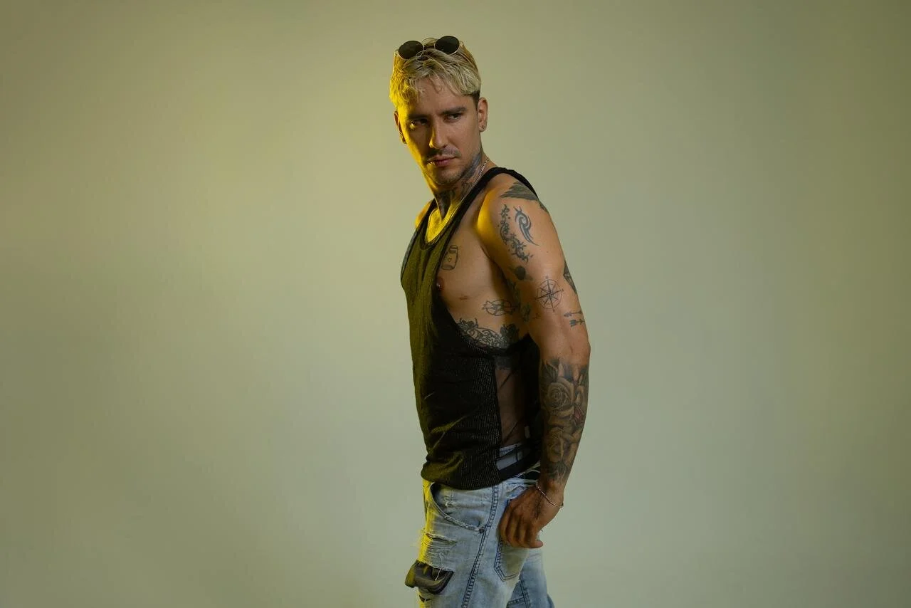 XXX Porn Photo of Nude MR_EITHAN 1