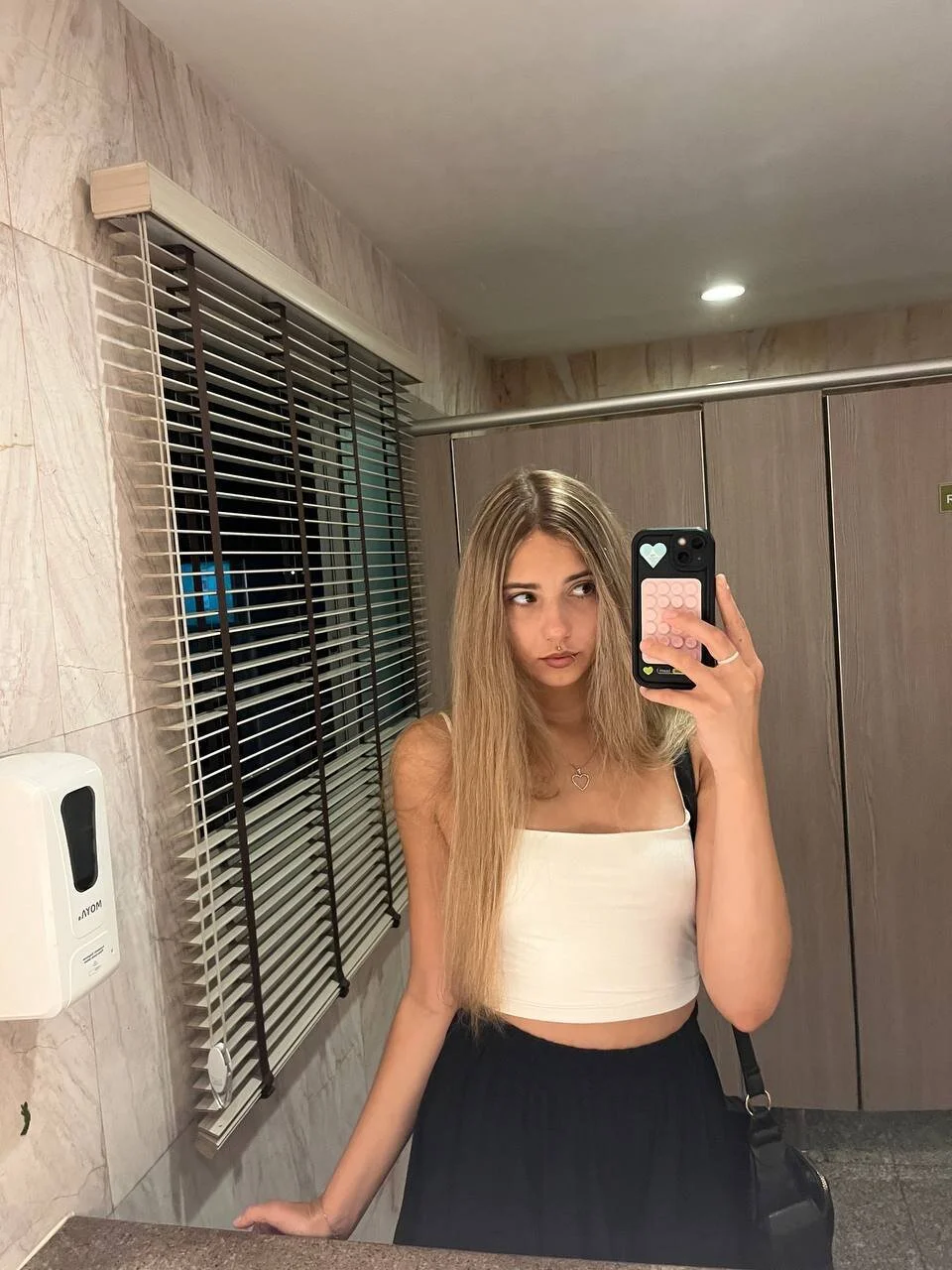 XXX Porn Photo of Nude angel_lin 60