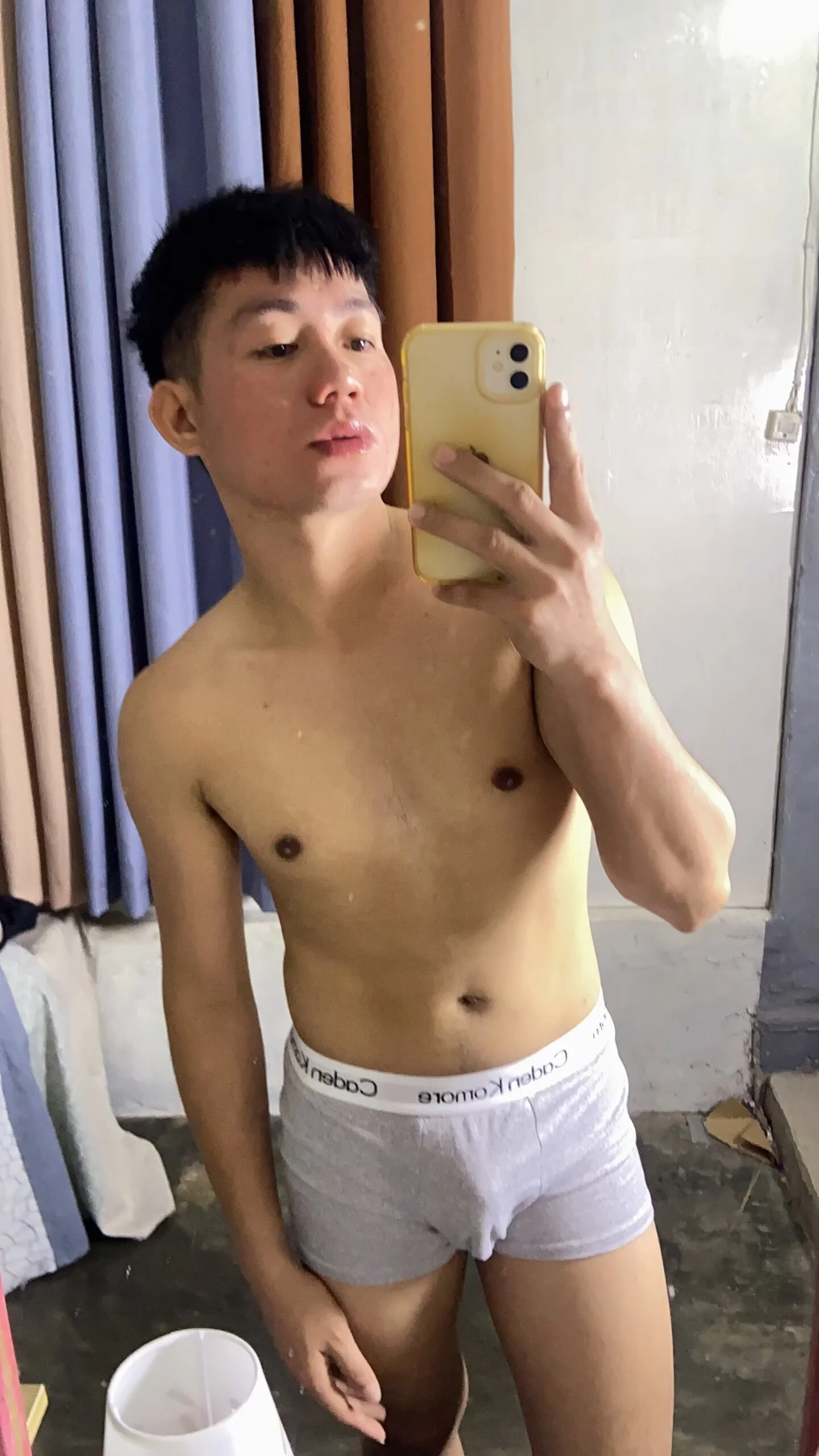 XXX Porn Photo of Nude xshyboyx 1