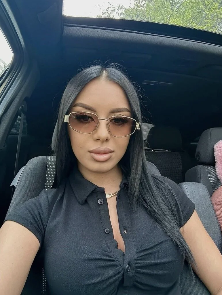 XXX Porn Photo of Nude RoxelleFox 7