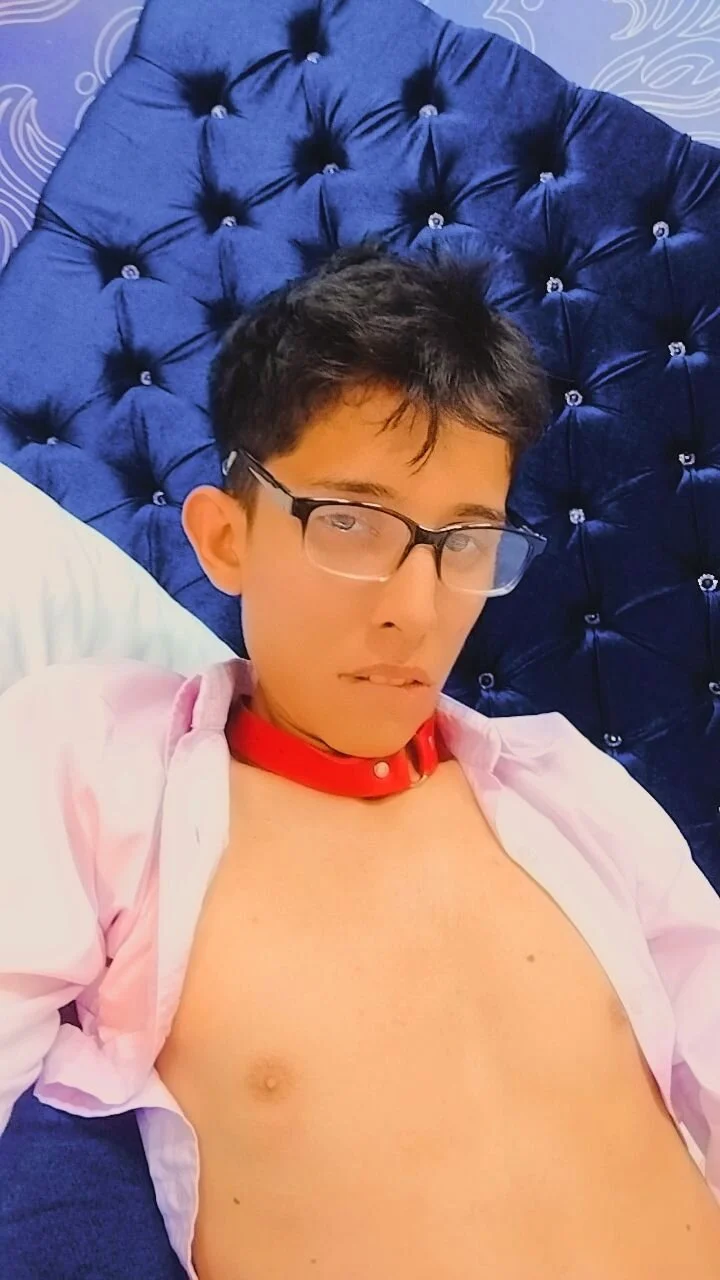 XXX Porn Photo of Nude gomitaboy1 36