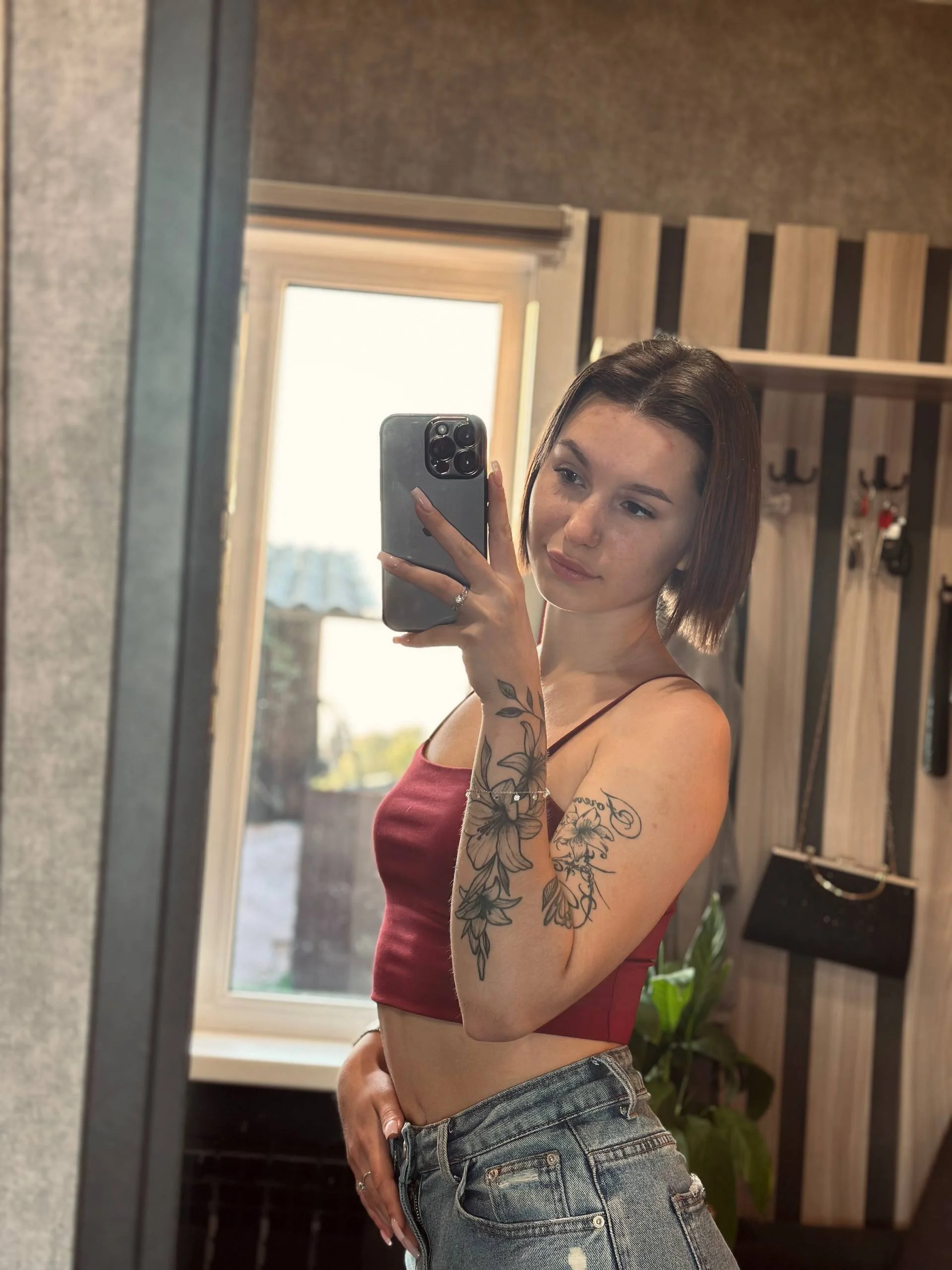 XXX Porn Photo of Nude BrunetteJaguar 8