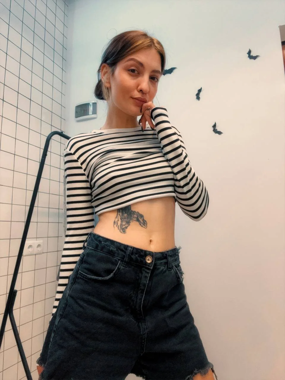 XXX Porn Photo of Nude BabeRainbow 2