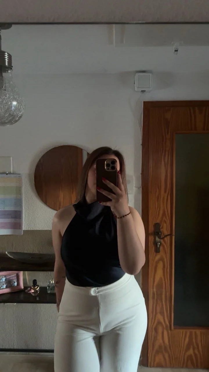 XXX Porn Photo of Nude Naomi-Klein 1