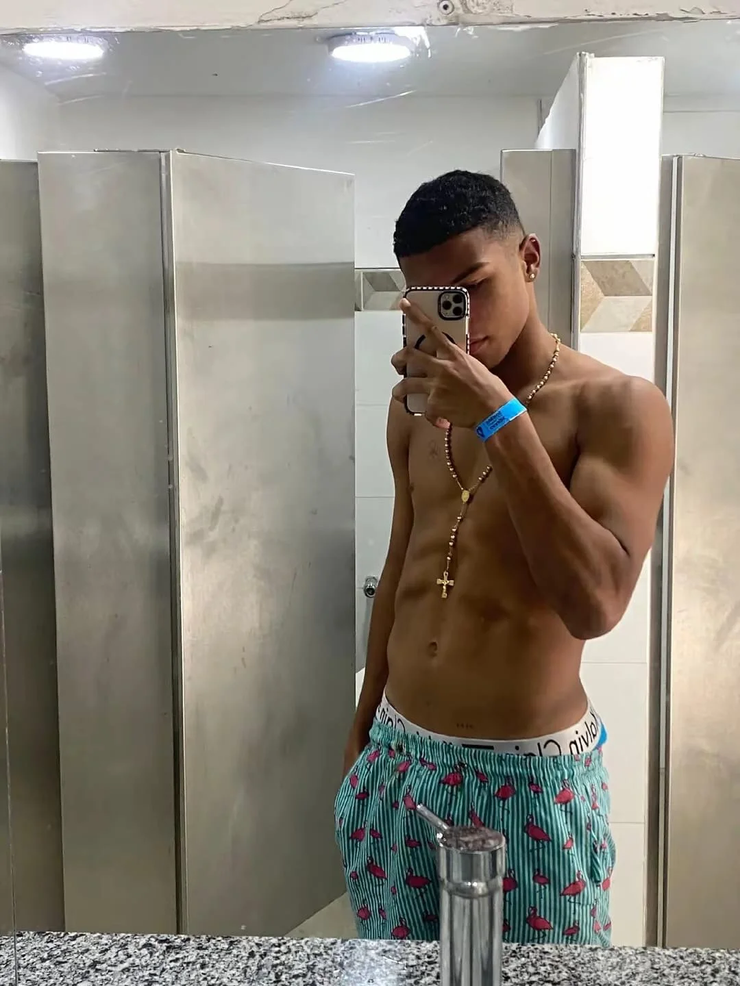XXX Porn Photo of Nude Mike_prd29 5