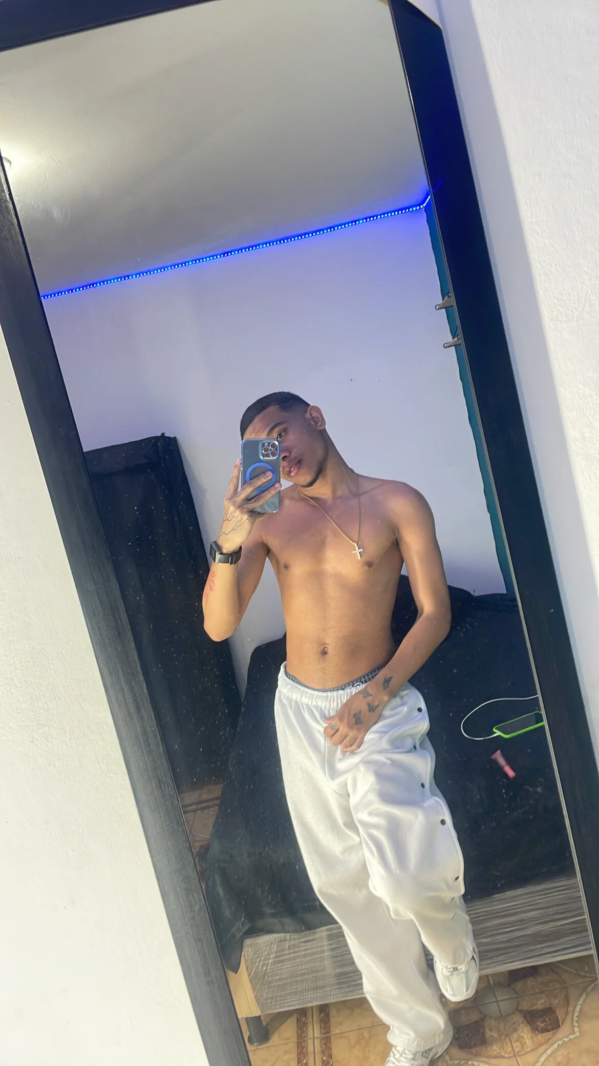 XXX Porn Photo of Nude Romancartier_1 89