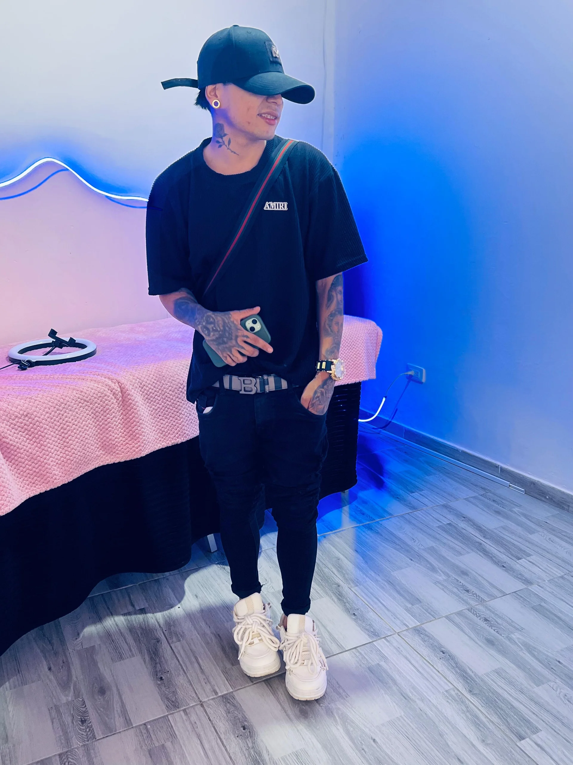 XXX Porn Photo of Nude extrongerboyx_12 5