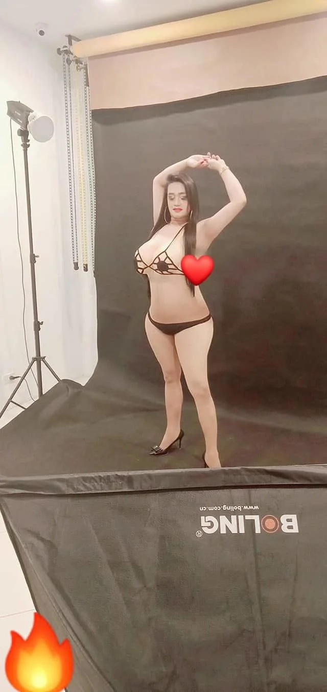 XXX Porn Photo of Nude tshugecumxxx 36