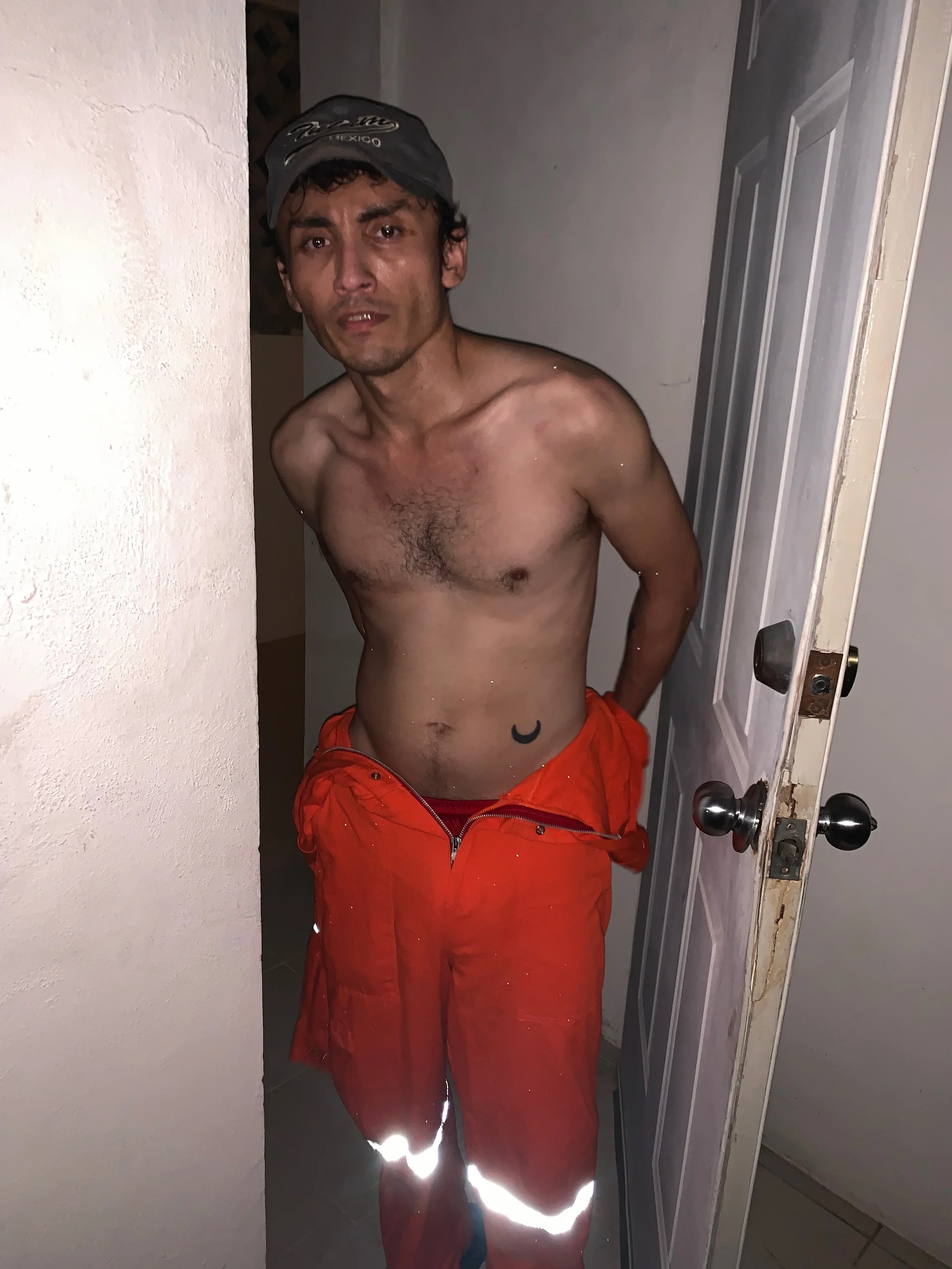XXX Porn Photo of Nude hornymkfunguy 7
