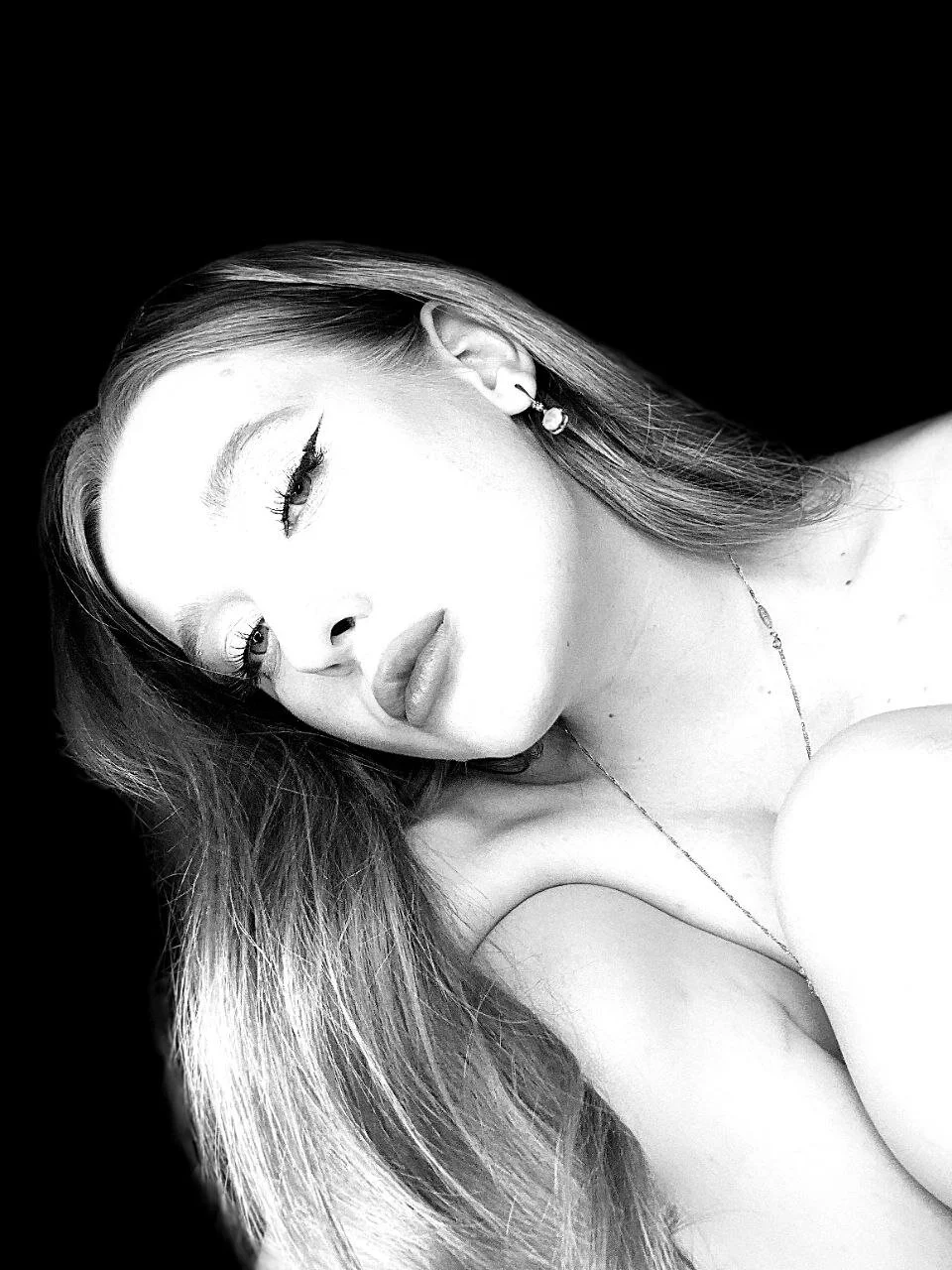XXX Porn Photo of Nude zeecutie 30