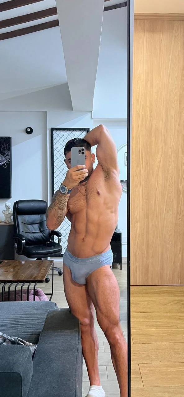 XXX Porn Photo of Nude thiago_ferrari_ 5