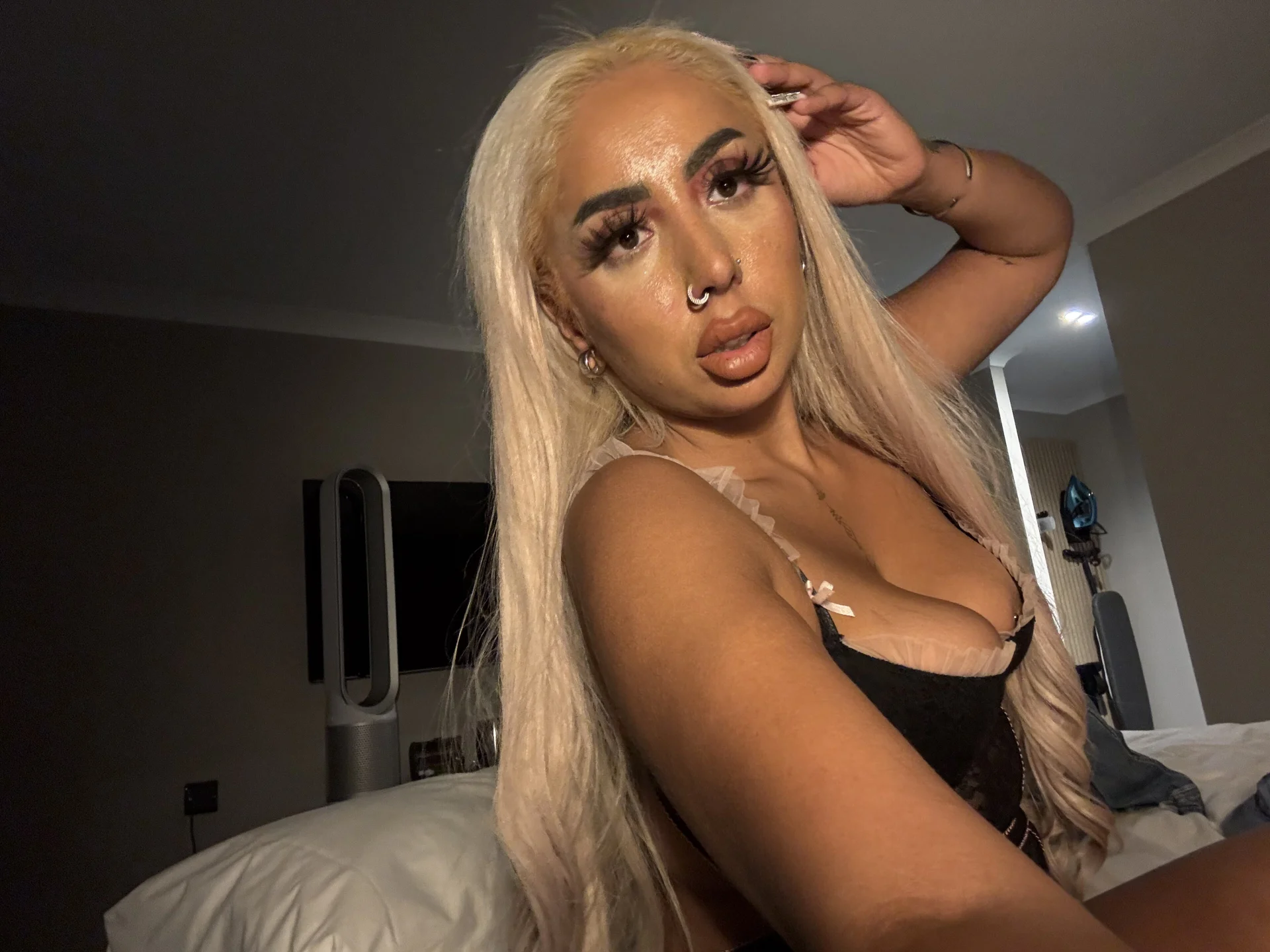 XXX Porn Photo of Nude zara_bellexx 26