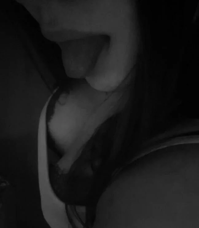 XXX Porn Photo of Nude Queenof_heart6 6