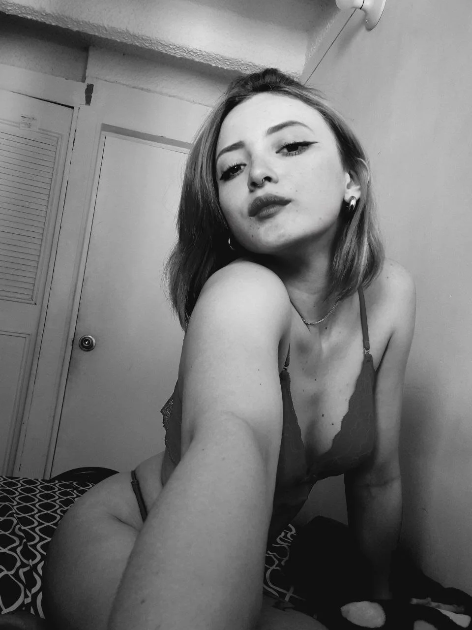 XXX Porn Photo of Nude Kyra_Honey 8
