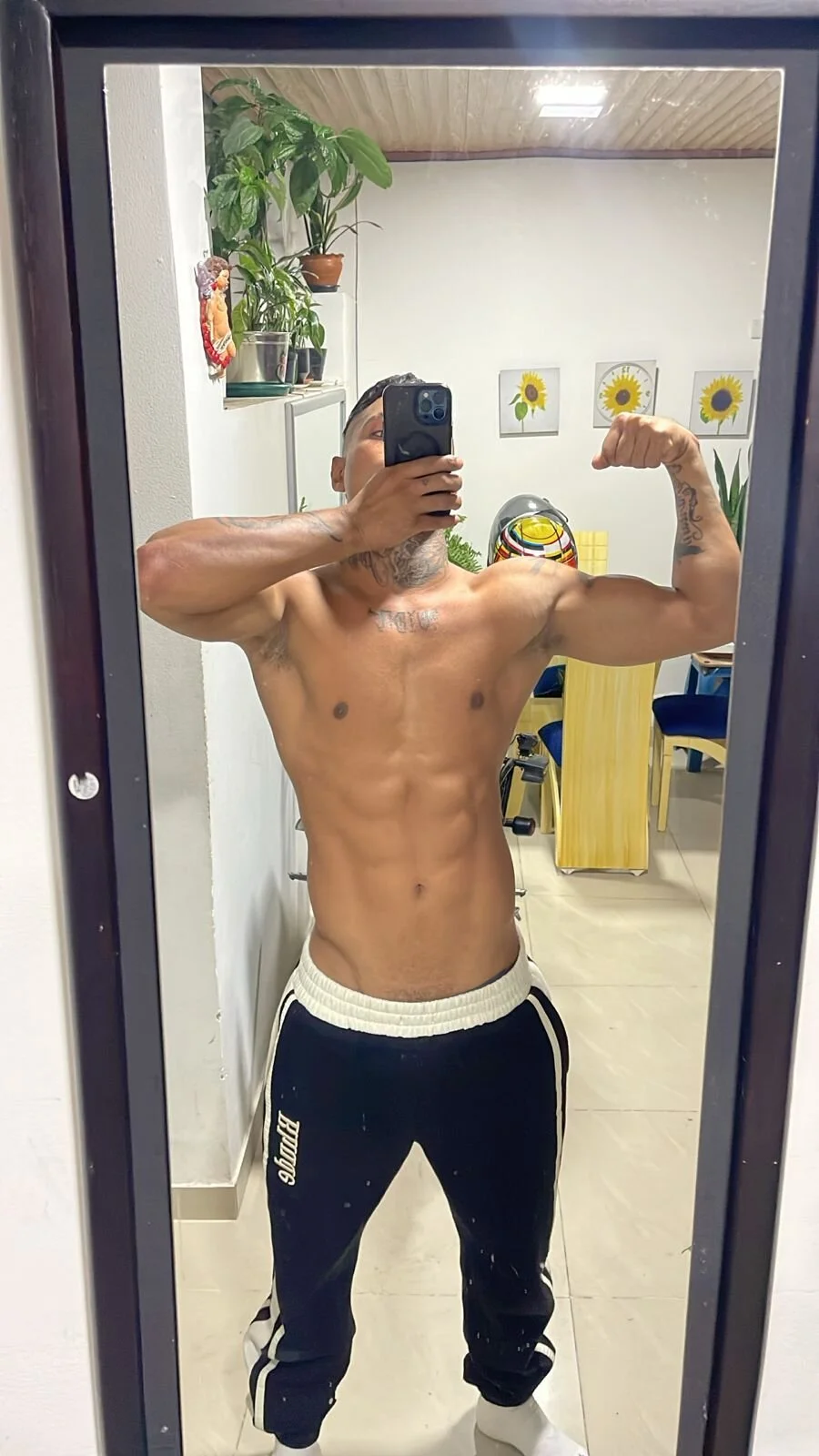 XXX Porn Photo of Nude seth_bllack1 1
