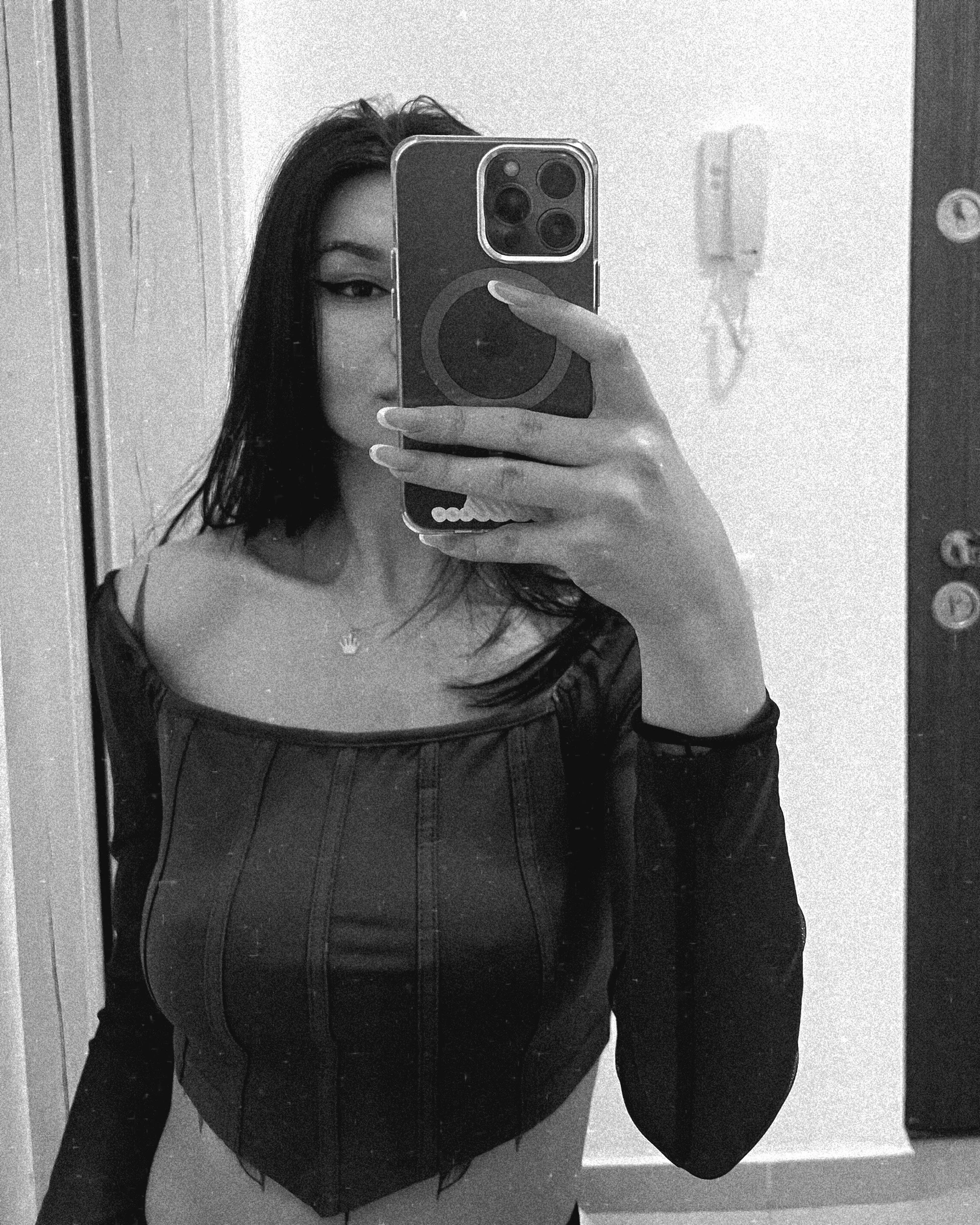 XXX Porn Photo of Nude DramaQueen__ 1